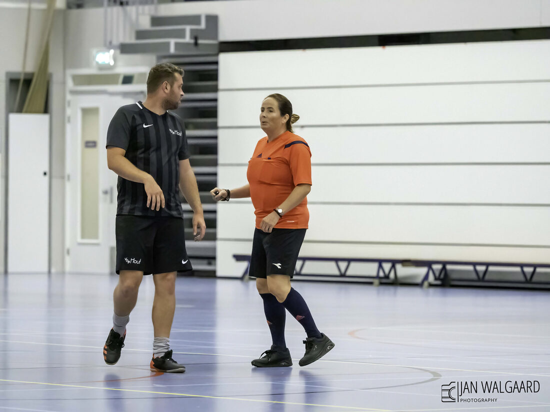 Ella scheidsrechter Jan Walgaard